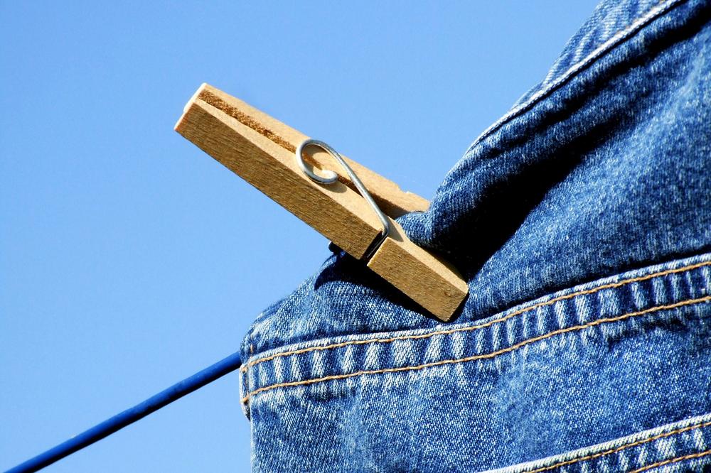 EVO ZAŠTO SU FARMERKE BAŠ PLAVE BOJE: Pašćete u nesvest kada čujete OVO!