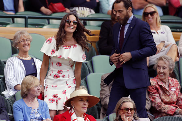 Kao Šeronka: Dok je Nole prštao na Vimbldonu, sevala je veverica Pipe Midlton! (FOTO)