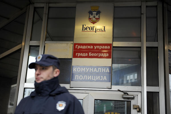 Ubice! Komunalci maltretirali prodavca do smrti, ostavili ga da umre, a onda pobegli! (FOTO)