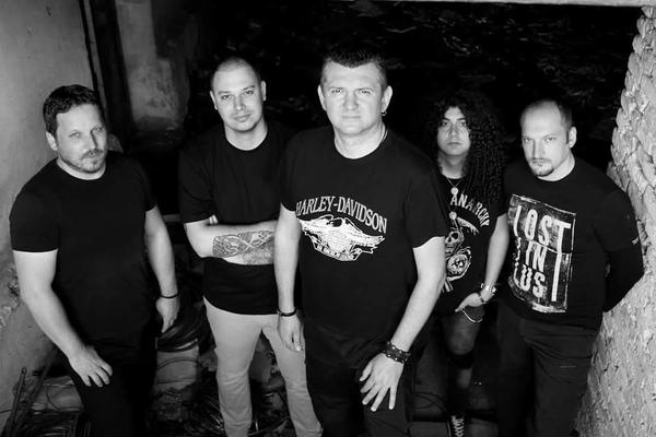 Vreme je za noć: Kad Krstaši zaprže rokenrol! (FOTO)