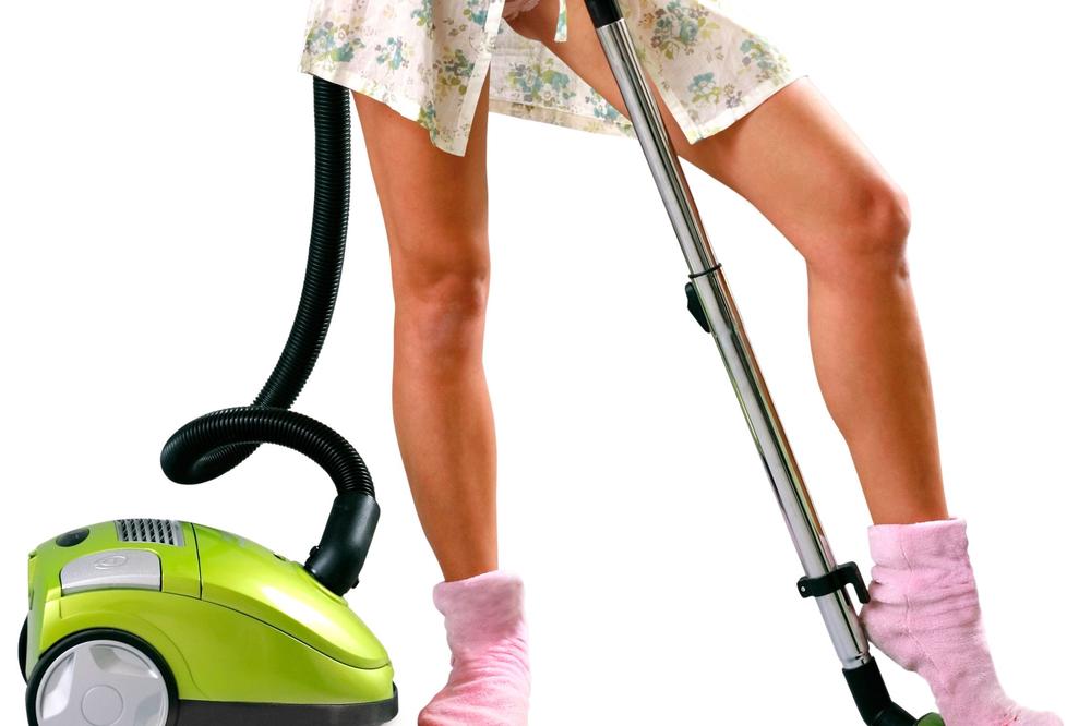 Mislićete da smo ludi, ali novi japanski trend usisavanja harmonike je potpuna gotiva! (VIDEO)