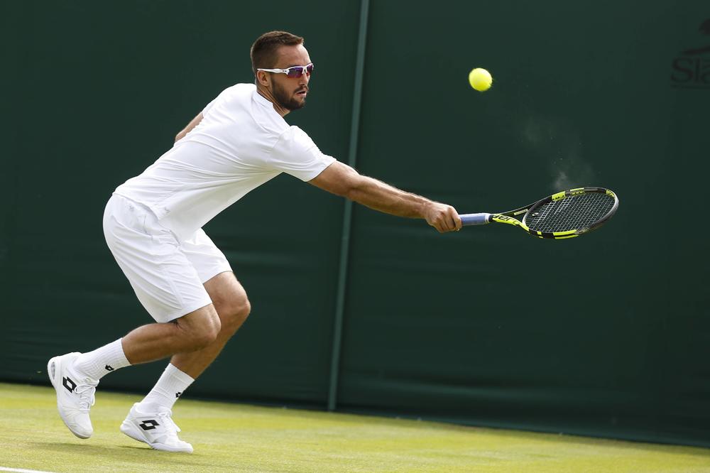 Troicki izgubio i maratonski triler završio burnim obračunom sa glavnim sudijom! (VIDEO)