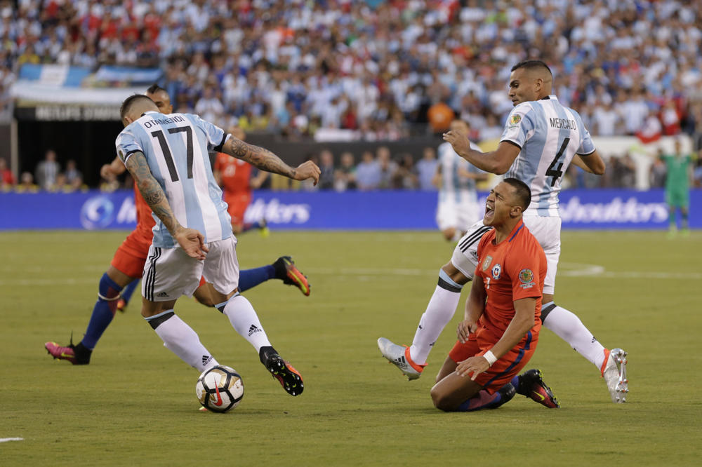 Sa horor povredom igrao celo finale: Zgrozićete se kada vidite kako mu sad izgleda stopalo! (FOTO)