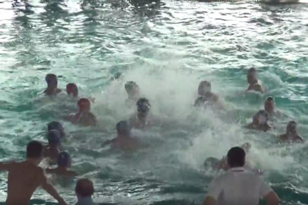 Procureo snimak: Brutalno pesničenje Hrvata i Grka u Beogradu, a treneri i sudije ne reaguju! (VIDEO)