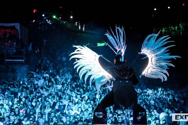 Exit ludnica je počela! Haos oko Petrovaradinske tvrđave! (FOTO) (VIDEO)