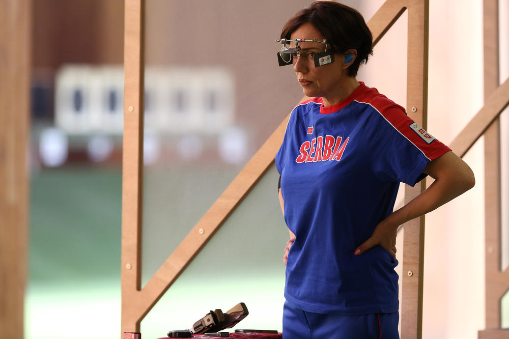 LEA OD MENE NIJE TRAŽILA DOZVOLU DA UĐE U RIJALITI: Oglasila se Jasna Šekarić povodom ćerkinog odlaska u Zadrugu!