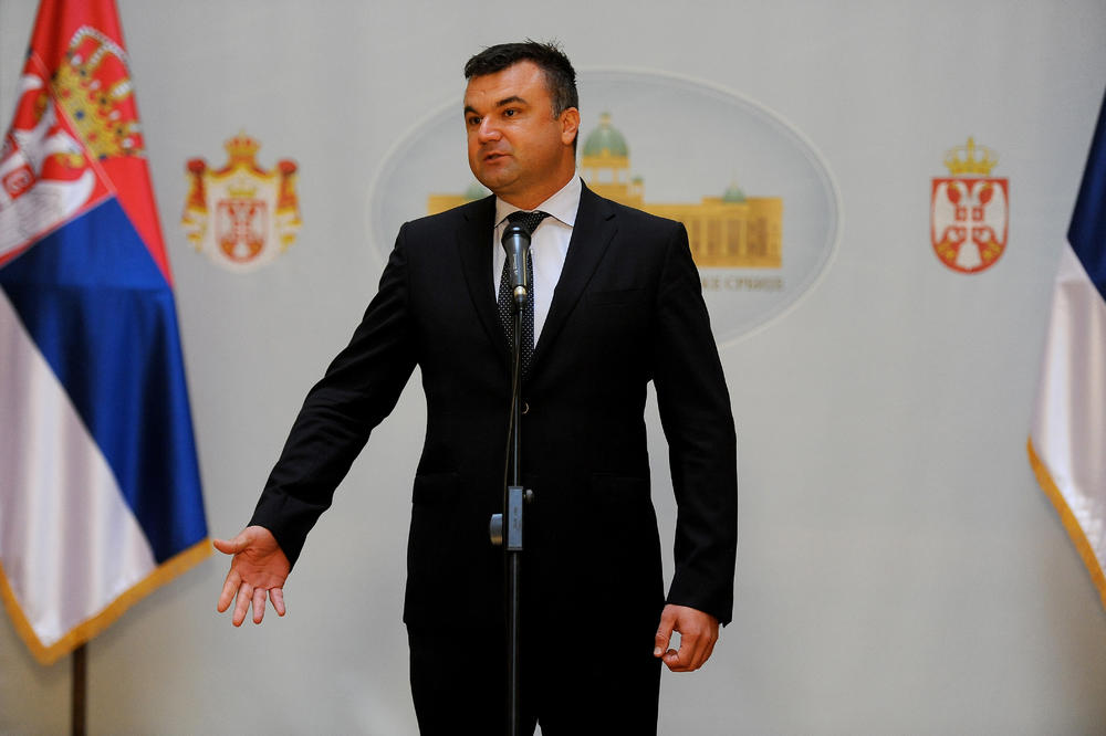 Napredni stručnjak: Novi zamenik gradonačelnika Novog Sada završio je srednju školu u 23. godini!