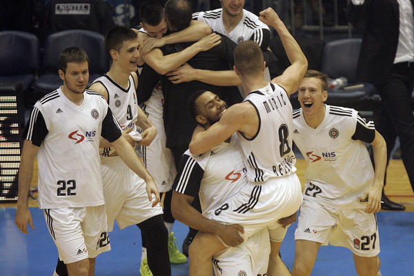 Derel Vilijams prešao u bogat klub nakon što mu je Partizan oživeo karijeru! (VIDEO)