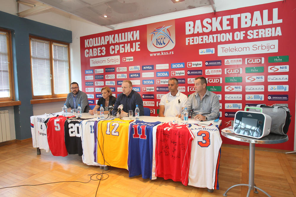 Želite da imate dres vaših košarkaških idola? Ovo vam je sjajna prilika da zabodete original!