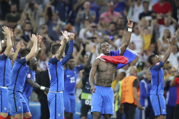 Kako vas nije sramota: Francuzi su prvo ponizili Islanđane, a onda su ih još i pokrali! (VIDEO)