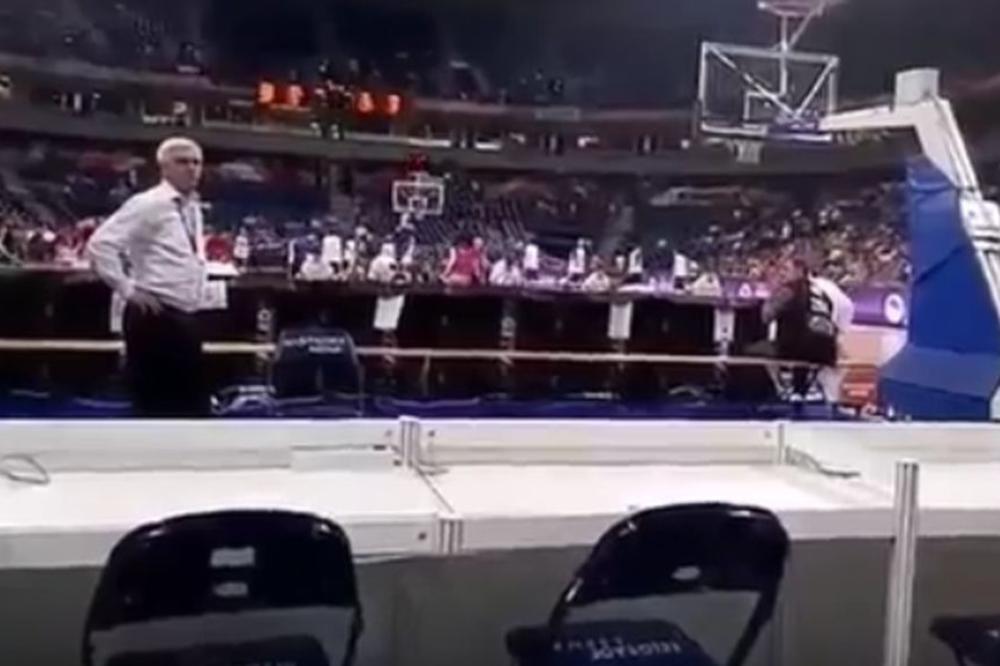 Srpski košarkaši su mogli da se zagrevaju uz samo jednu pesmu, a to nije "Igraj i pobedi"! (VIDEO)