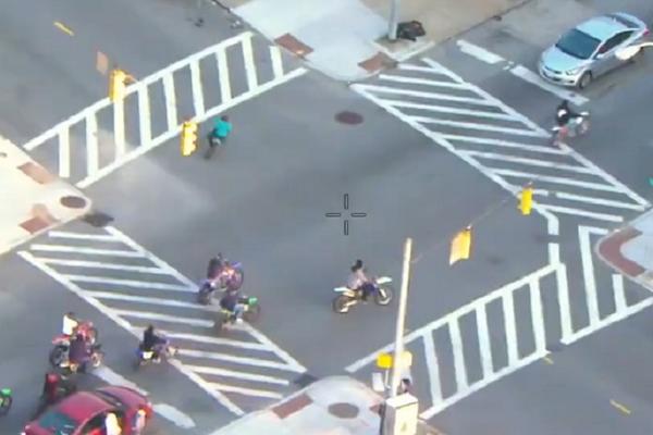 Banda koja hara Baltimorom: Zbog ovih moto trka policija ne može da spava (VIDEO)