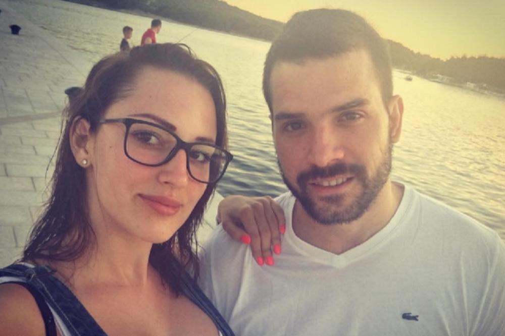 Grudi na izvolte: Prijovićka opet zapalila Instagram golišavom mokrom fotkom! (FOTO)