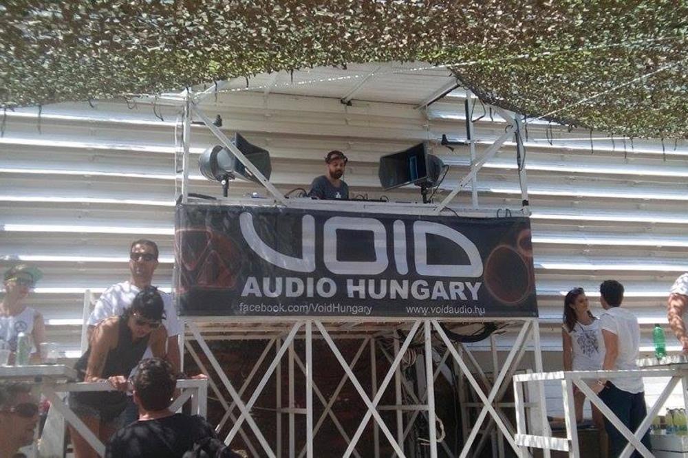 Kada se žurka na Egzitu nastavi do zore: Evo kako se lumpuje na afteru! (FOTO)