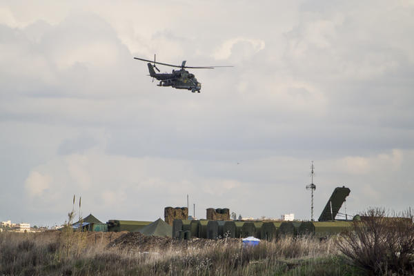 STRAVIČNA NESREĆA! SRUŠIO SE VOJNI HELIKOPTER U JEMENU: Poginulo najmanje 12 osoba!