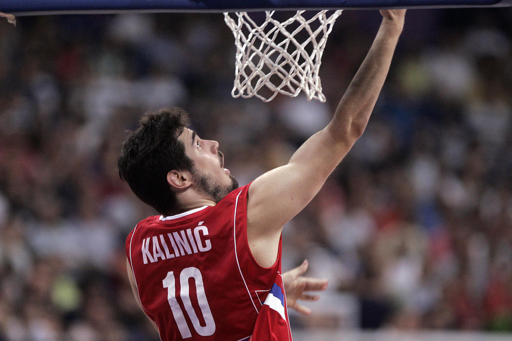 Kalinić je maksimalno zbunjen novim pravilom: Ljudi, kako ovo da uradim, a da ne napravim korake? (FOTO)