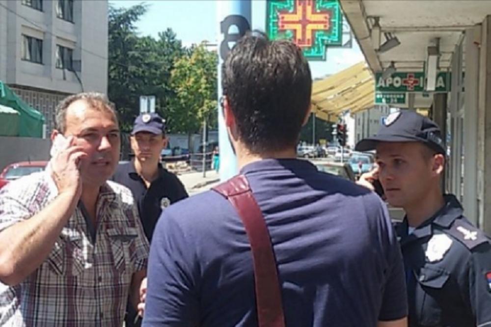 Pogledajte ovu sramotu: Policija građanima ograničava slobodu kretanja, ne pušta ih do Hrama! (FOTO) (VIDEO)