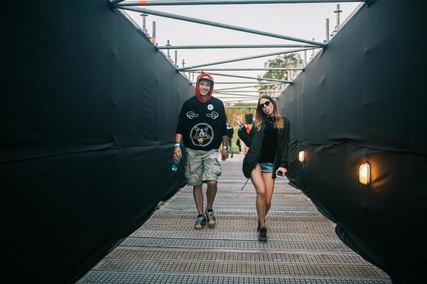 SARA JO I VIKTOR SAVIĆ UHVAĆENI U ZAGRLJAJU! Bivši ljubavnici opet zajedno?