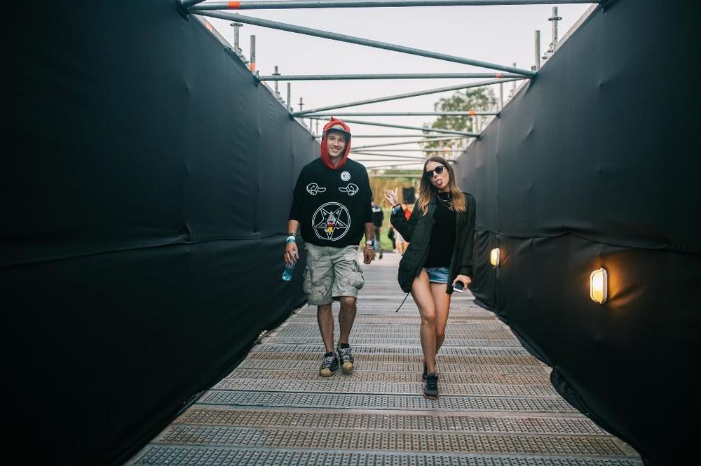 SARA JO I VIKTOR SAVIĆ UHVAĆENI U ZAGRLJAJU! Bivši ljubavnici opet zajedno?