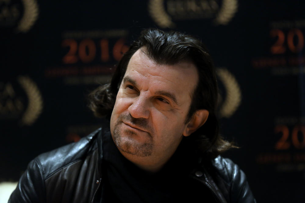 OVO JE ŽENA: Otvorila se i kupila mu...ZVERINU! A koliko para je pukla i šta je Lukas rekao? (VIDEO)