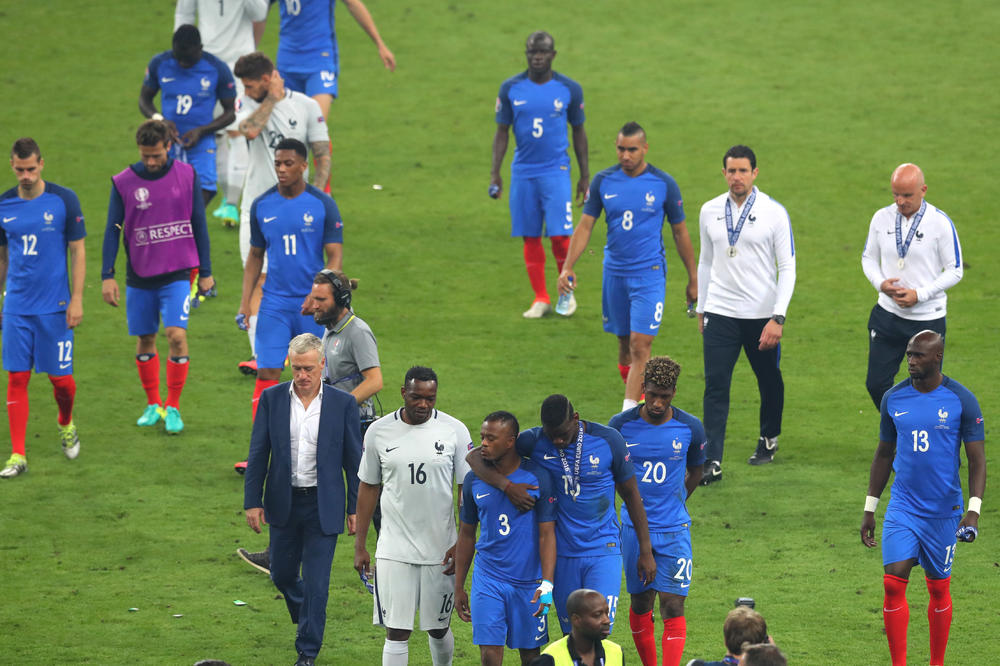 Francuzi su se sramotno ponašali posle finala: Samo je jedan bio veliki u porazu! (FOTO)