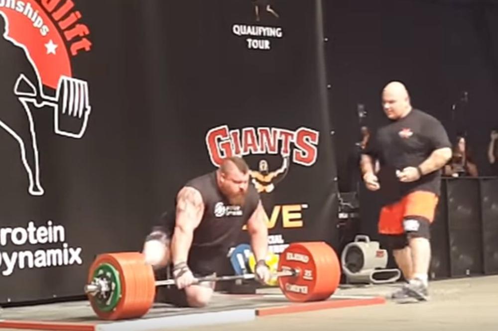 Zbog rekorda je zamalo umro: Išla mu je krv iz nosa, popucali mu kapilari u glavi! (VIDEO)