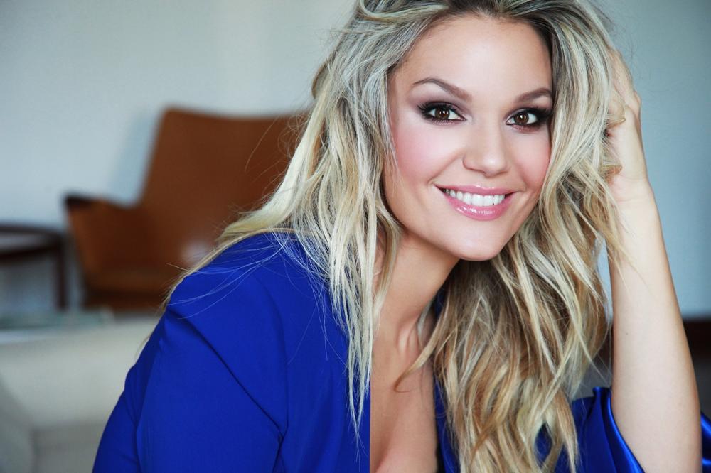 TOKOM STUDIJA ŽIVELA SAM U POTKROVLJU: Lena Kovačević otkrila DETALJ iz prošlosti, a evo  šta je sebi prvo KUPILA!