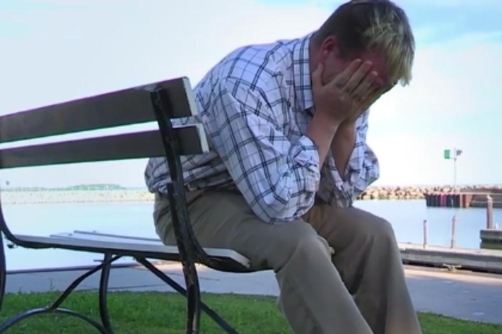 Ima 100 orgazama na dan i zbog toga bi se najradije ubio (VIDEO)