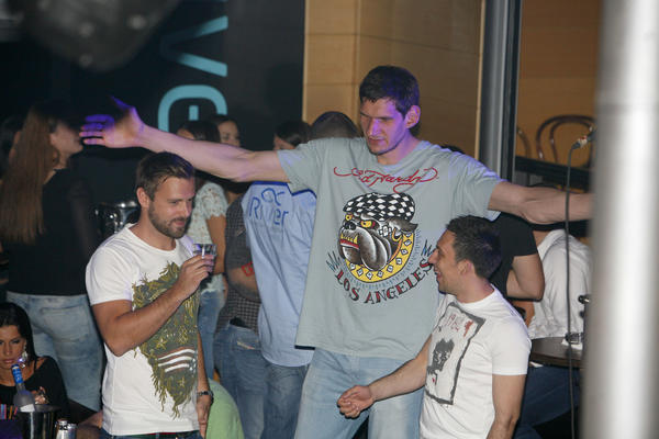 Svi pričaju o Bobiju i reprezentaciji, a on se bavi samo Detroitom! (VIDEO)