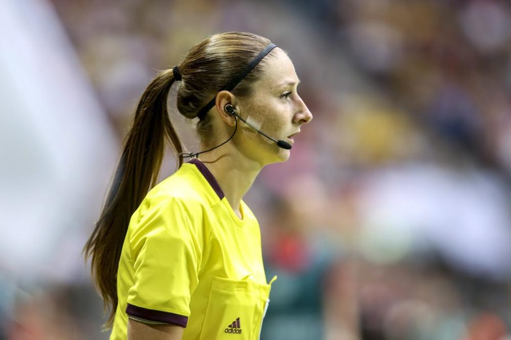 Istorijski dan za srpski fudbal: Od sledeće sezone u Superligi dame će deliti pravdu! (FOTO)