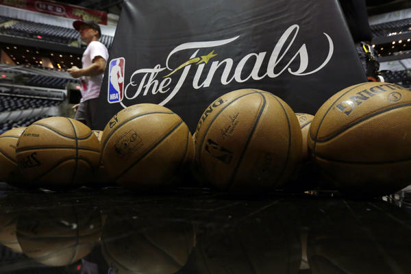 KREĆE BORBA ZA PRSTEN: Finiks i Milvoki nakon više od decenije u NBA FINALU!