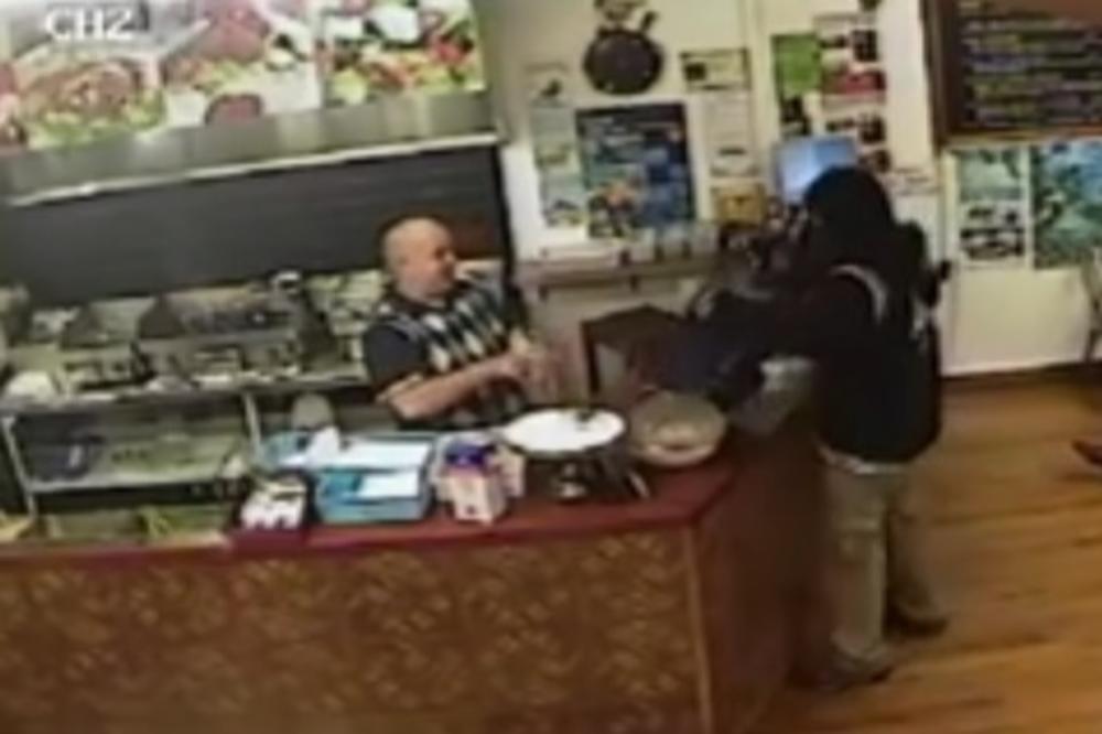 Kakva kraljina i kakva iskusna ispala: Lopov je pokušao da ga opljačka, ali...! (VIDEO)