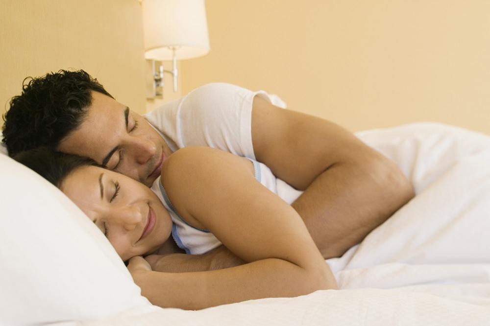Položaj u kom spavaš otkriva kakva si osoba (FOTO) (GIF)
