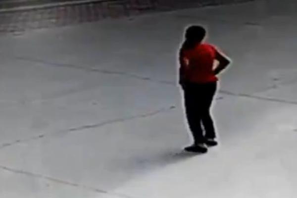 Samo za one sa jakim stomakom! U suprotnom, ne gledajte (VIDEO)