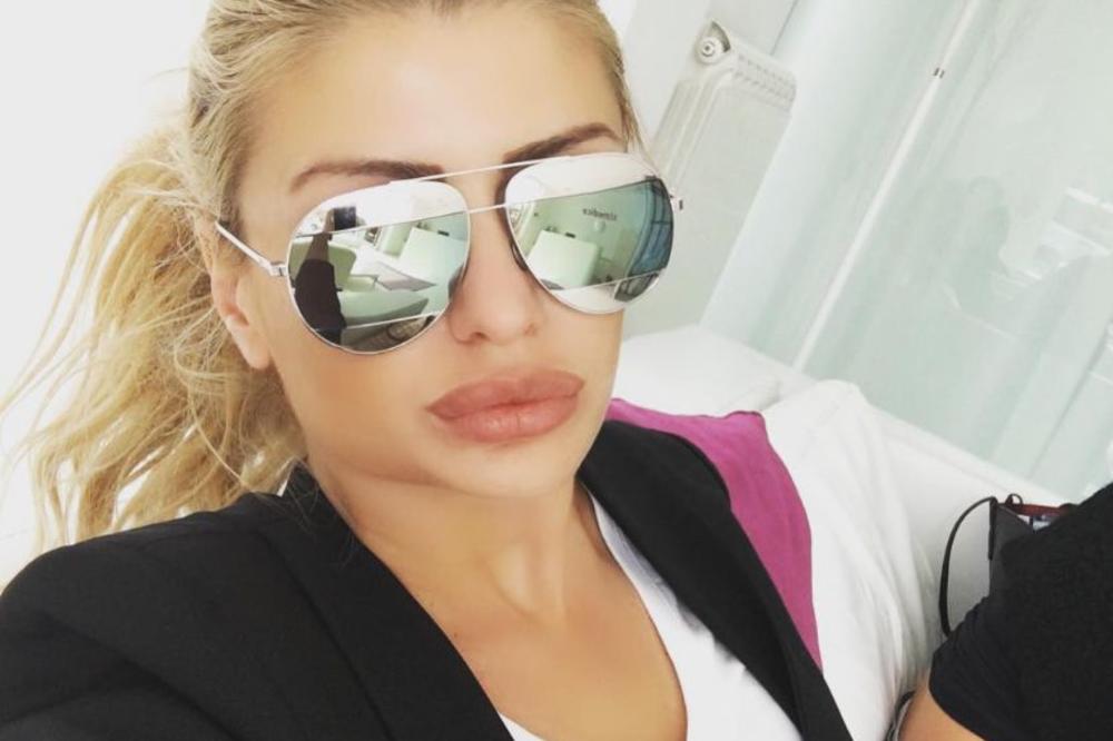 Naša manekenka se od operacija toliko promenila da više ne liči na sebe, ali tek sad je BOMBETINA! (FOTO)