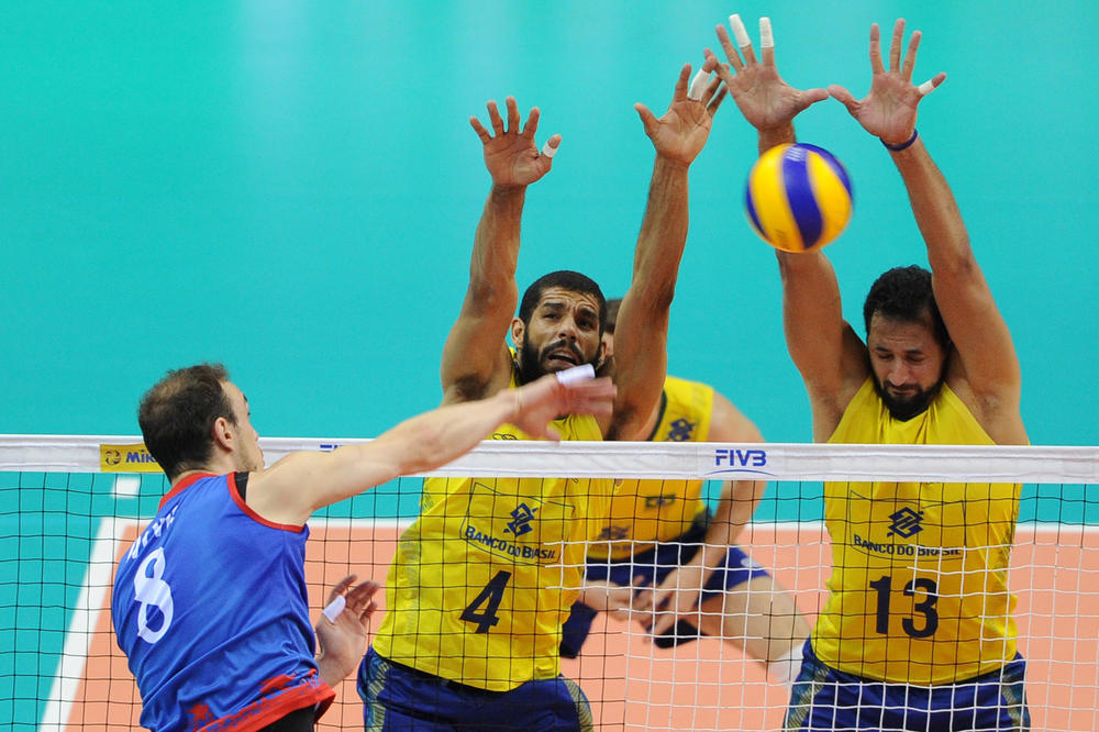 I ODBOJKA IMA SVOG FELIKSA: Sudija unakazio Srbiju i doneo pobedu Brazilcima! (FOTO)