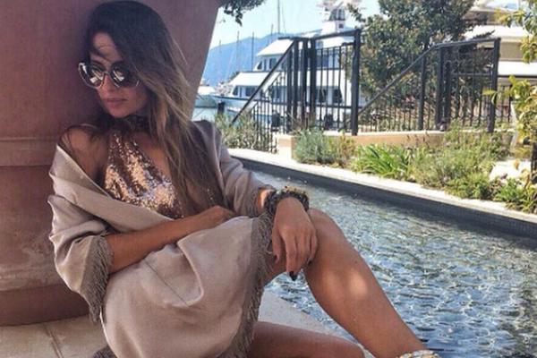 Sećate se seksi švalerke Mime Karadžića? Sponzoruša iz CG danas izgleda još bolje i dete joj je preslatko!