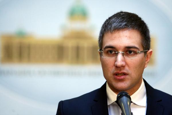 Stefanović o haosu u BG: Biće i krivičnih prijava, policajac udaren motkom u glavu!