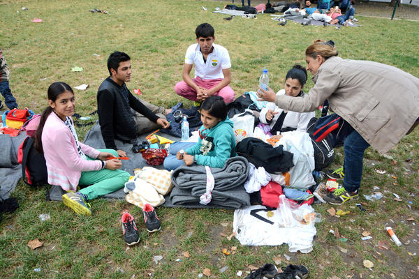 Svi smo zaboravili migrantske muke, ali od priče ove porodice se diže kosa na glavi! (FOTO)