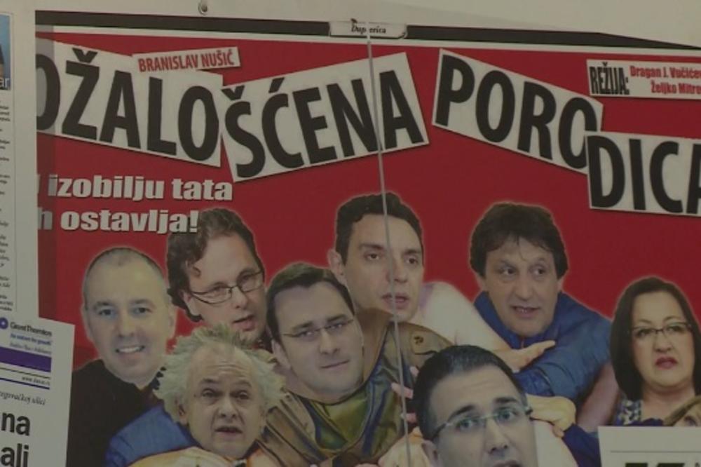 SNS otvorio izložbu medijskih naslova i poziva: Procenite ima li cenzure? (FOTO)