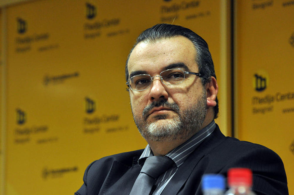 ODNEO PARE, TELEFONE, KOMPJUTERE... Bivši ministar Čiplić opasno MULJAO S PARAMA TOKOM MANDATA!