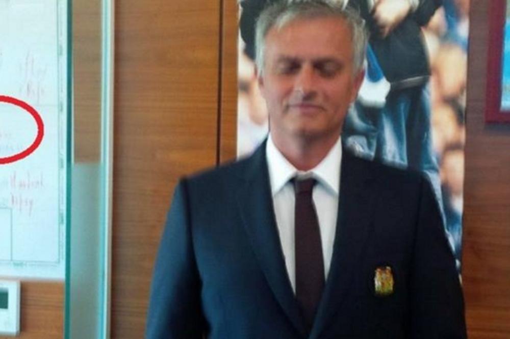 Ćerka druknula Murinja, zbog čega su navijači Junajteda poludeli od sreće! (FOTO)