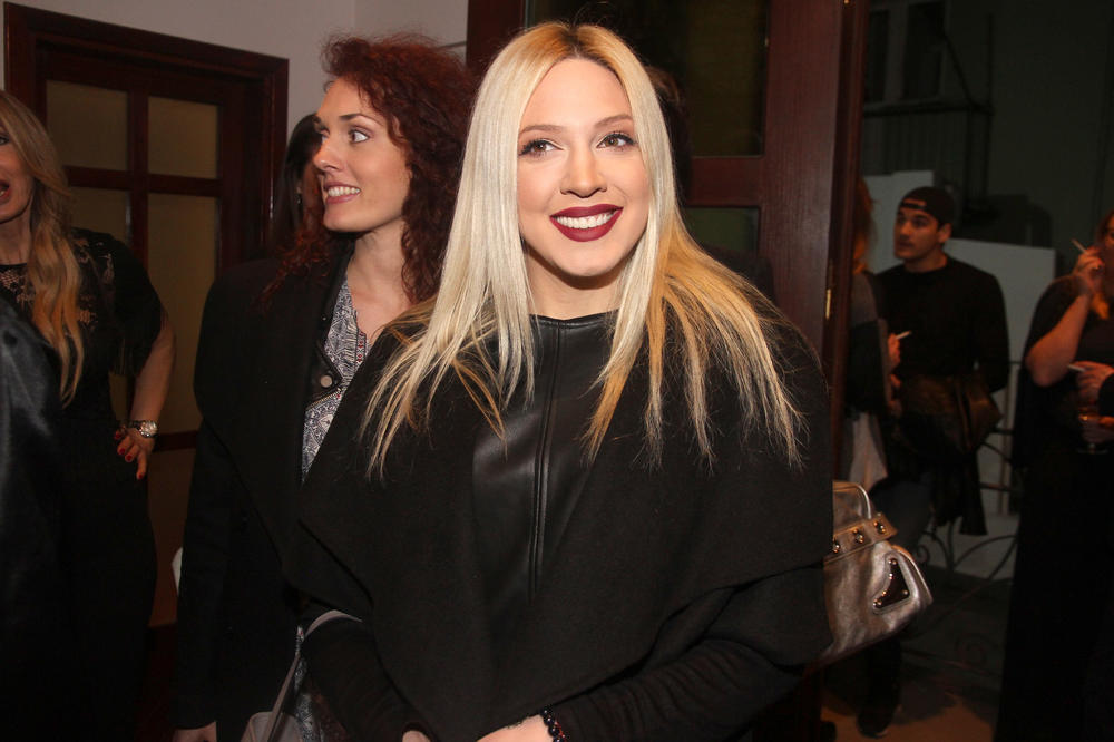 Želi da ih dočeka: Milica Todorović ne može da sakrije sreću jer je naše odbojkašice slušaju u Riju! (FOTO) (VIDEO)