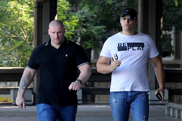 Strah i trepet Juga: Ovo su Partizanovi navijači koji su prebili Vazurino obezbeđenje! (FOTO)