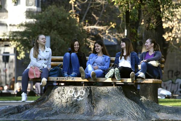 Pet srpskih opština koje su raj za muškarce - jer je žena brojčano mnogo, mnogo više! (FOTO)