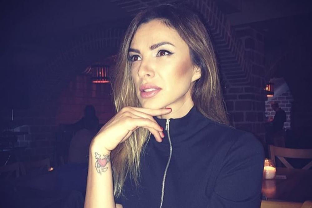 Izgužvana u faci, ali kida: Prepoznajete li Marinu Tadić bez trunke šminke? (FOTO)