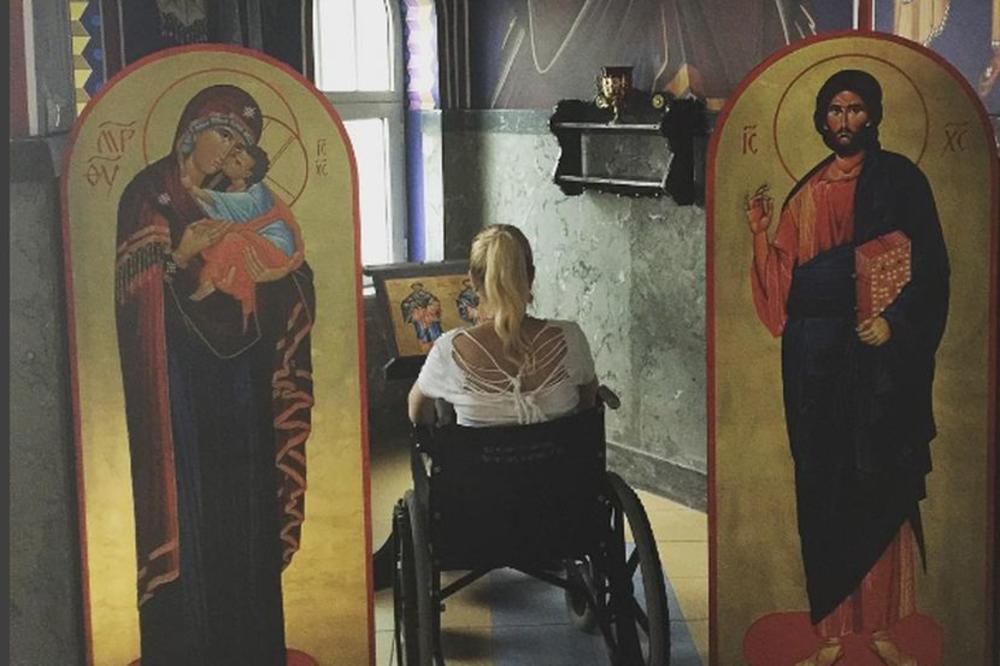 Završila u invalidskim kolicima, a sada opet stala pred kamere: Voditeljka ponovo na nogama!
