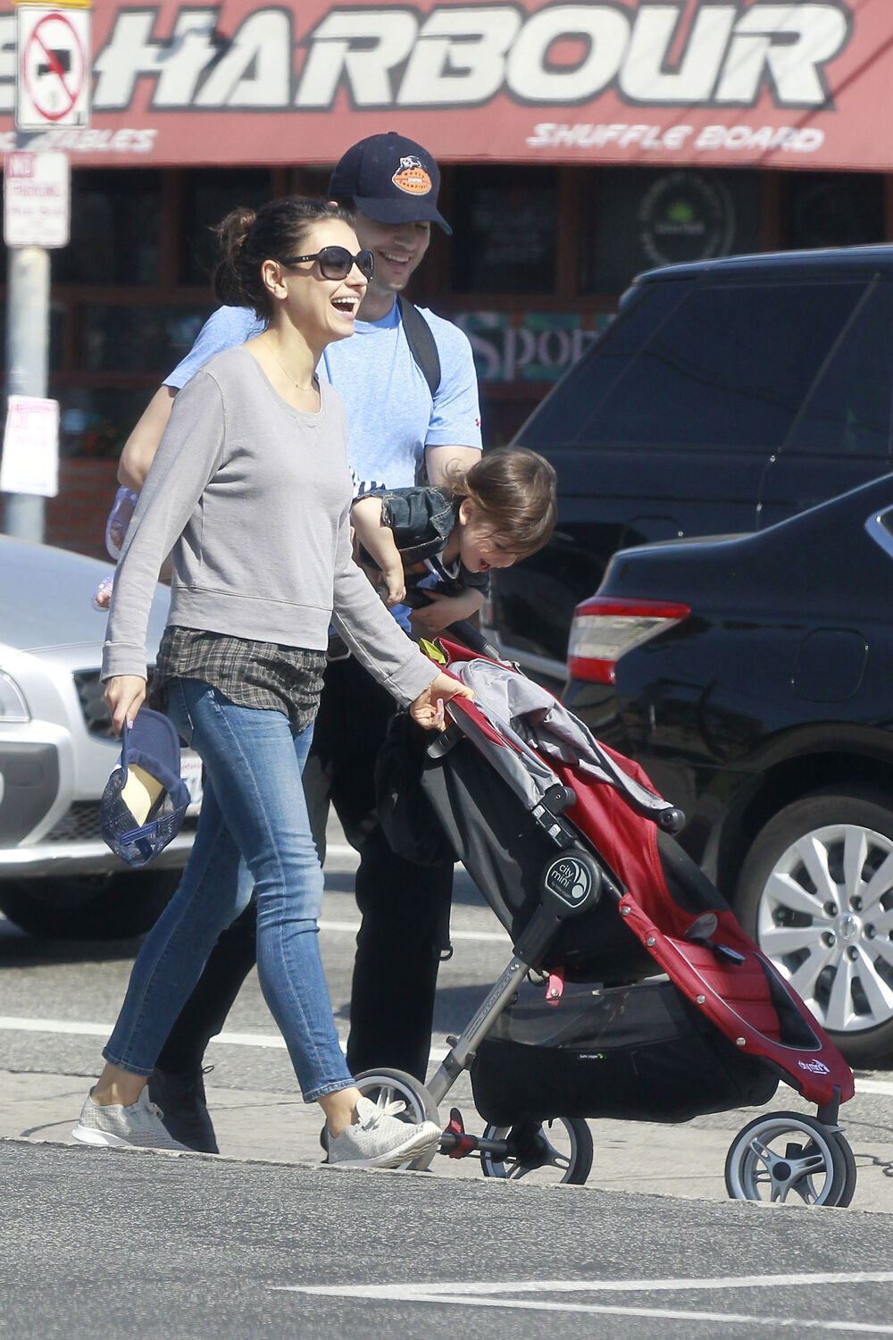 Ešton Kučer, Mila Kunis