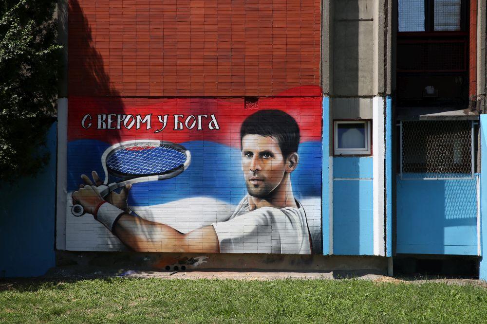 VIDELI SMO RAZNE MURALE ALI OVAJ JE POSEBAN: Novak u ODABRANOM DRUŠTVU, sa VEĆIM od sebe! (FOTO)