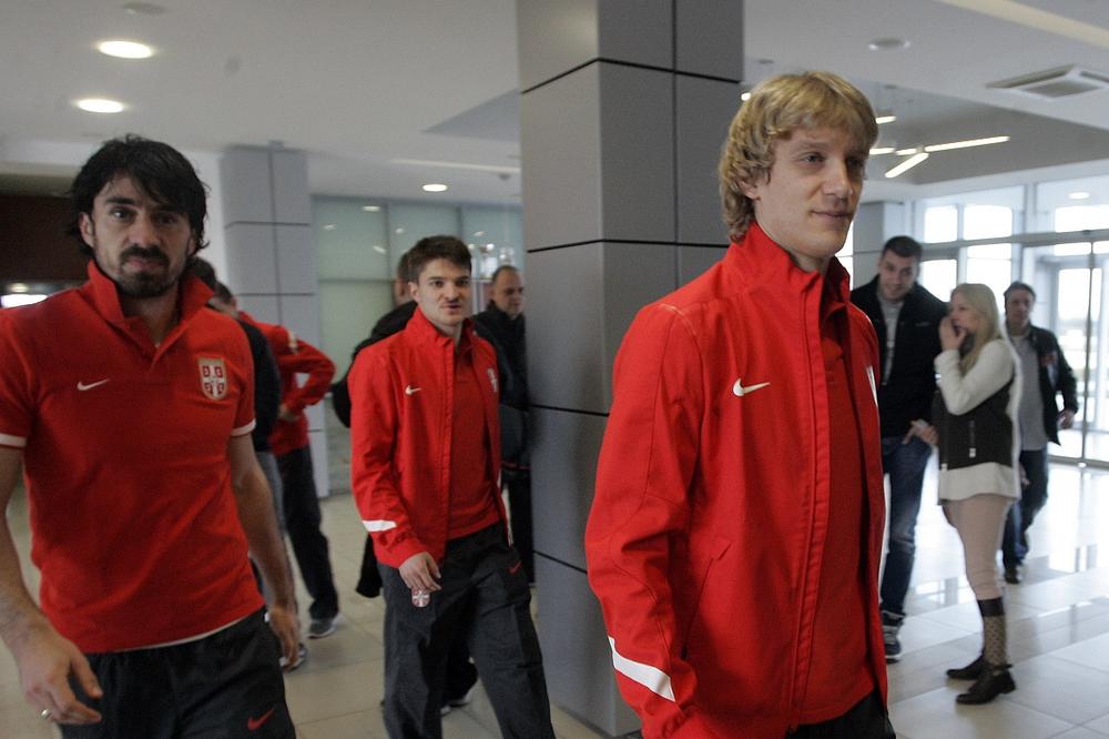 Tiha sezona, tih prelazni rok... Zaboravili smo na bivšeg igrača Zvezde, a on završava posao sa velikanom!